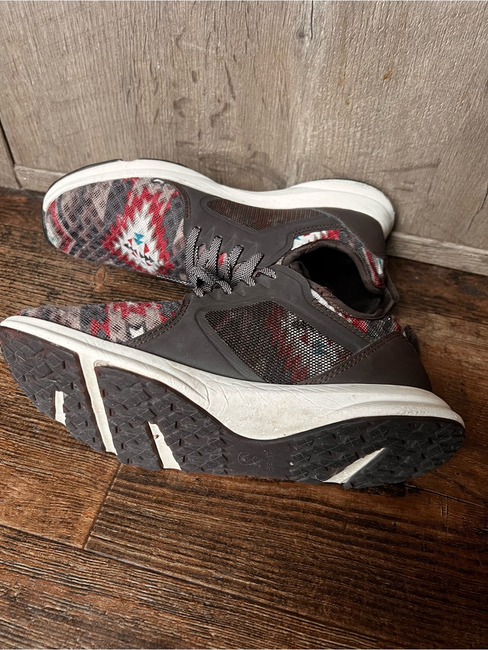Ariat Women’s Grey Knit Sneakers with Red & Blue Aztec Pattern - Picture 4 of 4